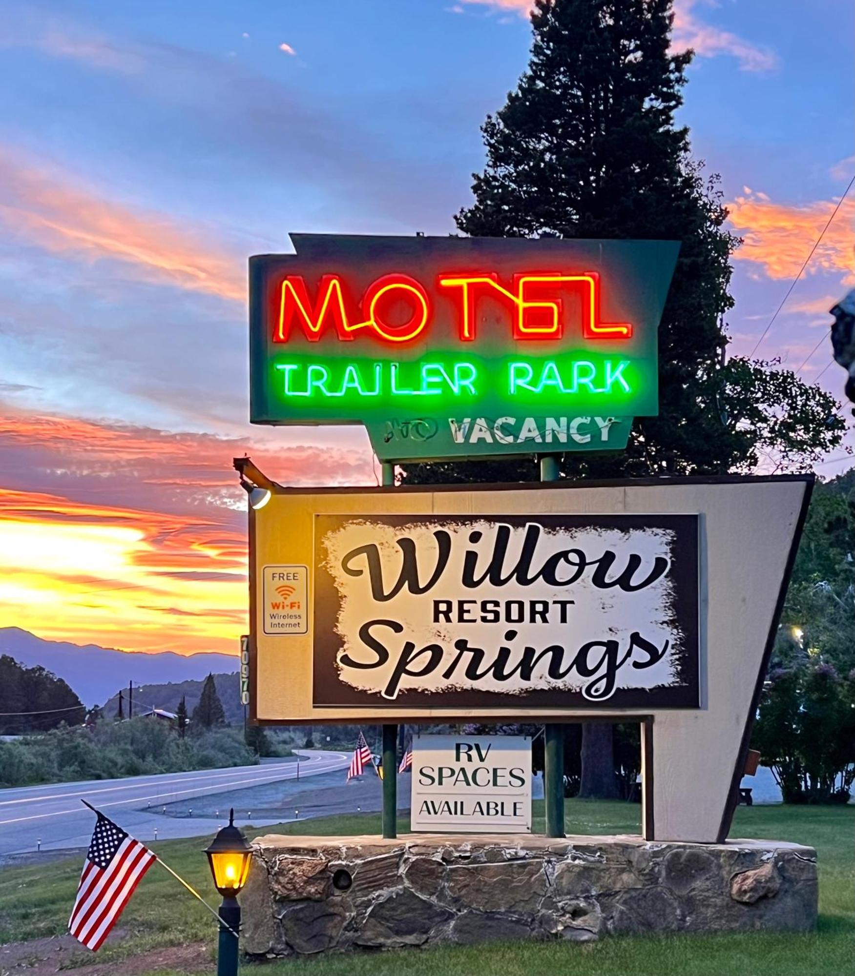 Willow Springs Resort Bridgeport Eksteriør billede